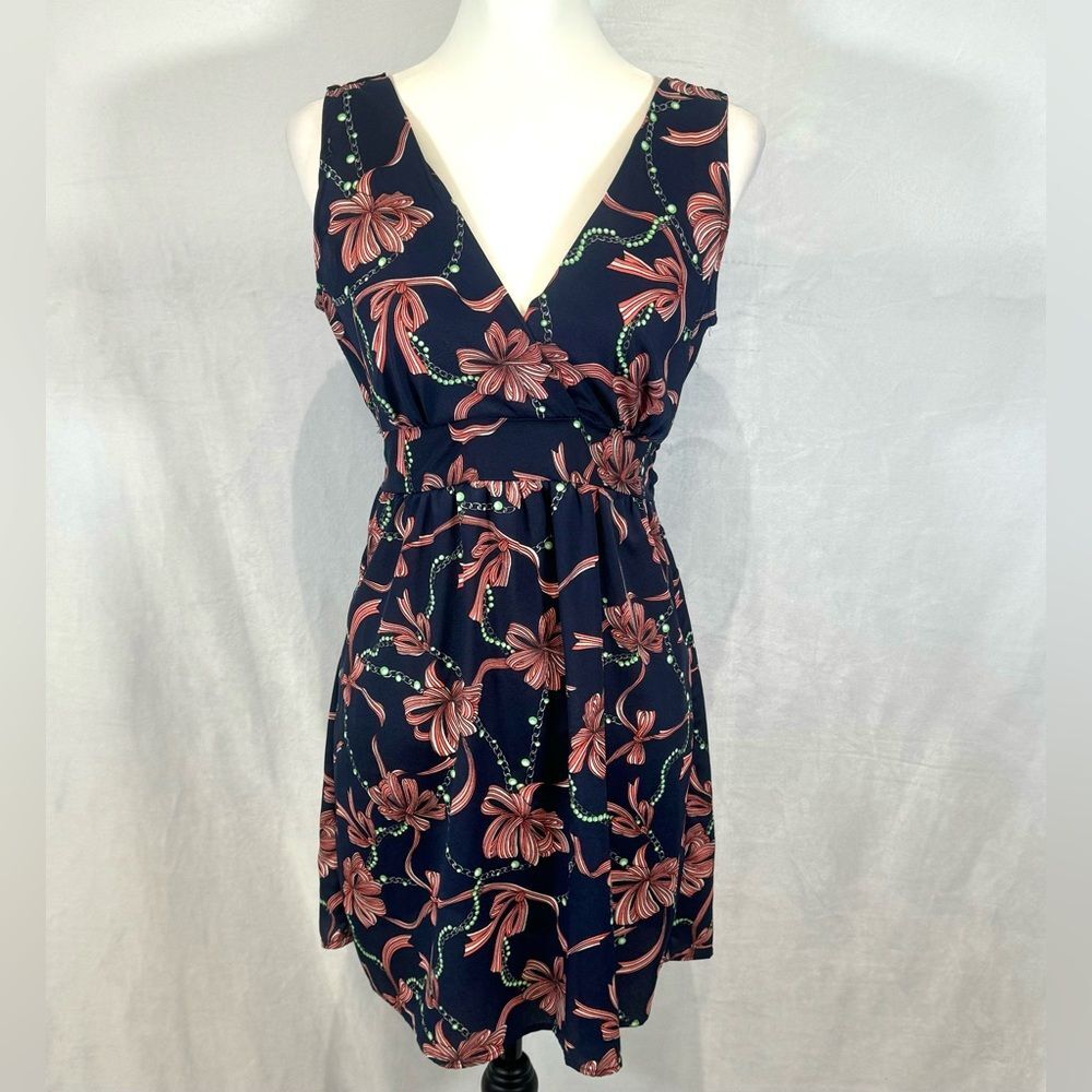 Ribbons and pearls navy vneck and back dress size small
